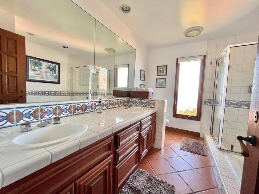 Sunrise Bliss Villa Avalon Dış mekan fotoğraf